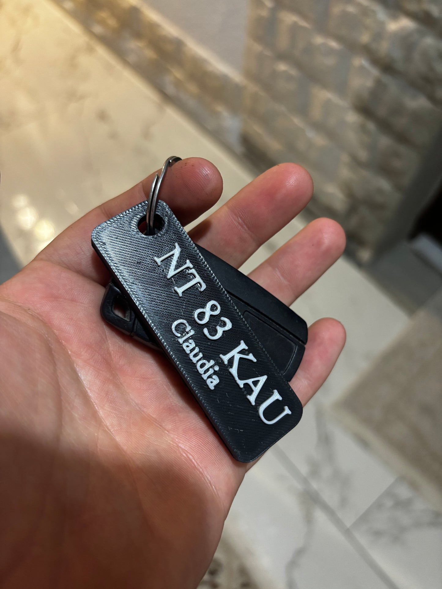 Breloc Personalizat Auto – Număr Înmatriculare + Model Mașină